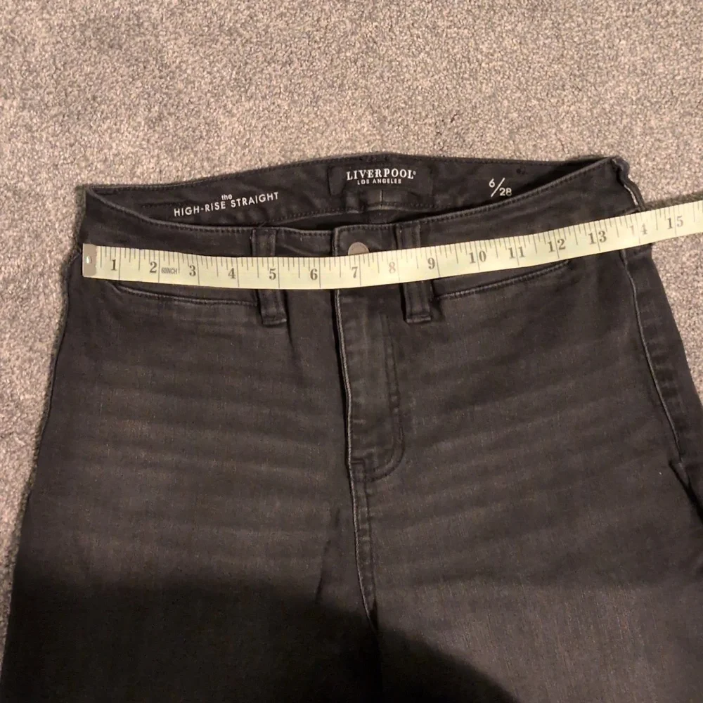 Liverpool The High Rise Straight Raw Hem Black Jeans Size 6/28 - Picture 6 of 9